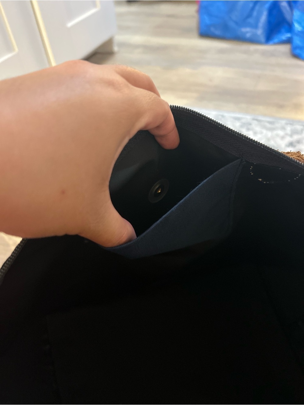 Authentic Longchamp - Picture 9 of 12